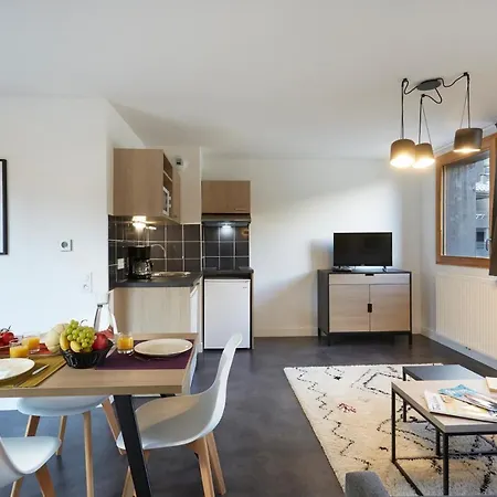 Résidence Néméa Le Hameau - Parco vacanze